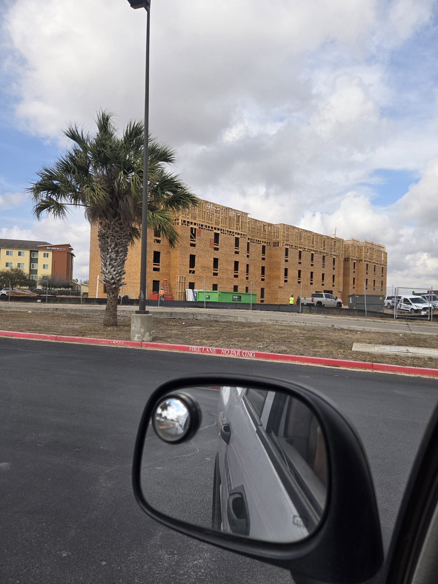 Estructura exterior de hotel en construcción